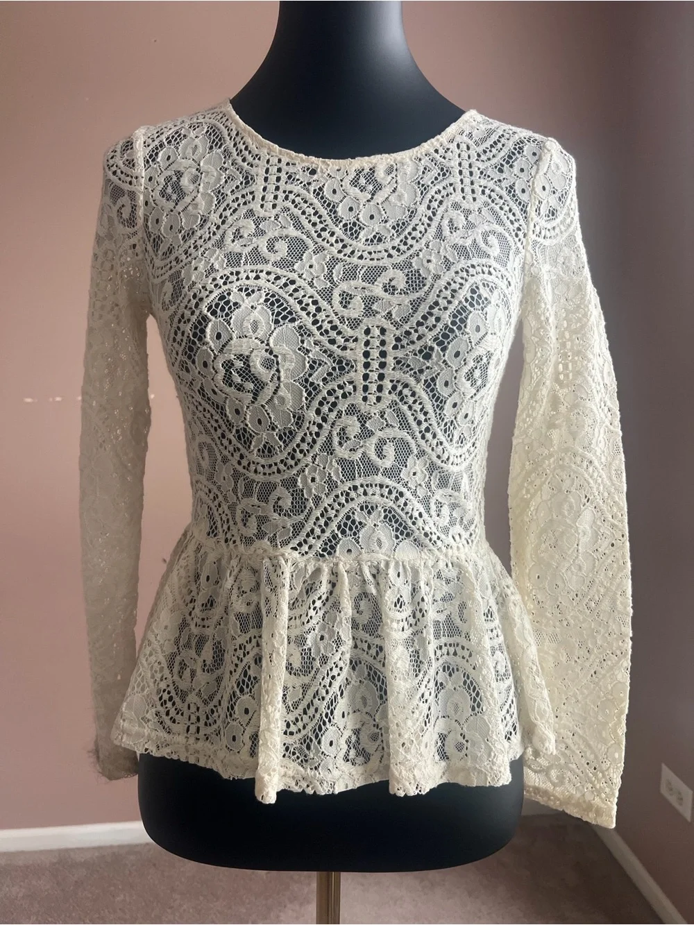 H&M Ivory Lace Peplum Long-Sleeve Top
